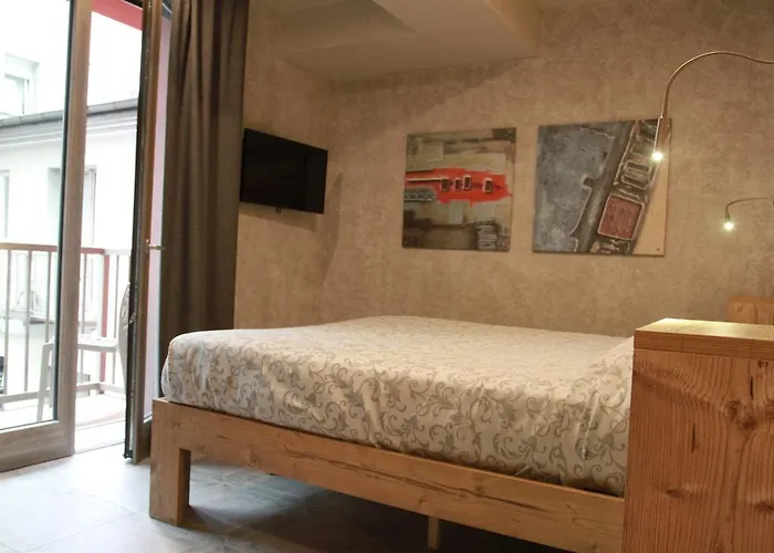 Corte Rossa Oda ve Kahvaltı Tirano