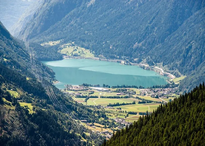 Corte Rossa Oda ve Kahvaltı Tirano