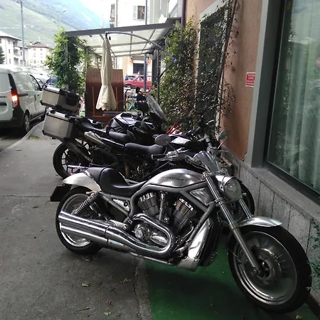 Bed & Breakfast Corte Rossa Tirano