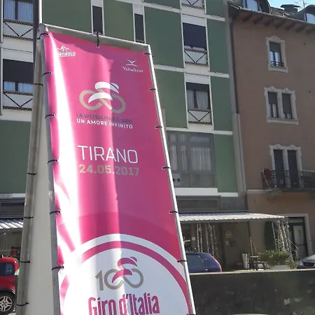 Corte Rossa Bed & Breakfast Tirano